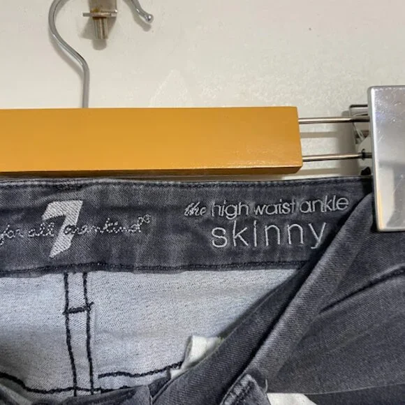 7 For All Mankind The High Waist Washed Black Women's Ankle Skinny Jeans Size 27 - Picture 6 of 12